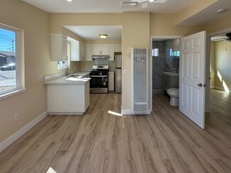 237 W Brucker Rd, Oxnard, CA 93033