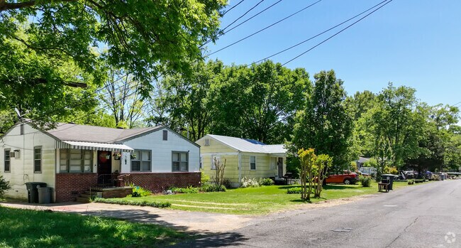 Craftsman style homes make up most of North Eastlake.