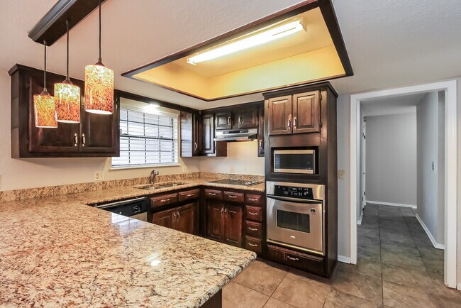 2917 Greenfield Dr, Edmond, OK 73012 - photo 7