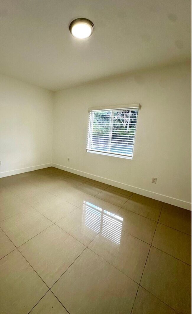 14890 NE 10th Ave, Miami, FL 33161 - photo 7