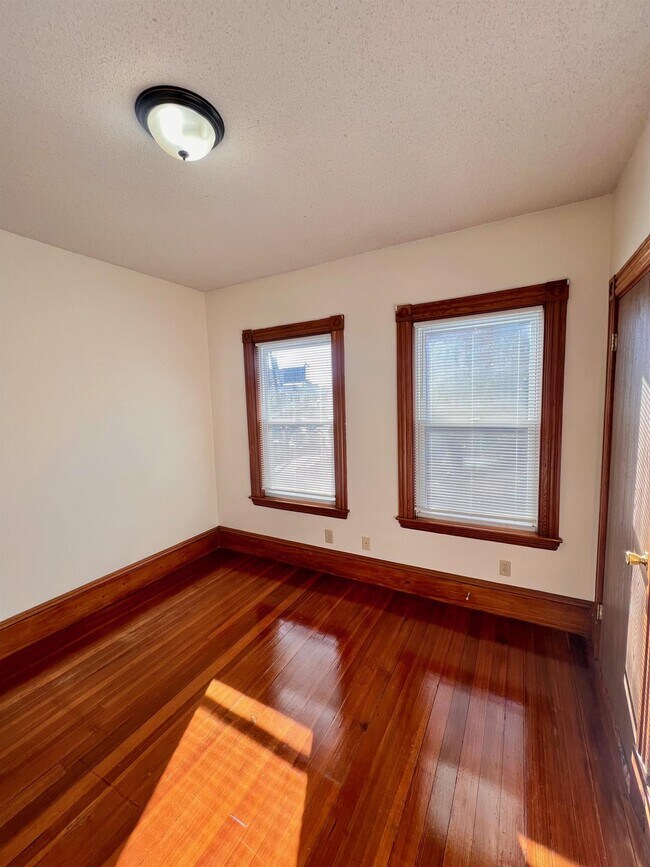 22 Temple St unit 2, Somerville, MA 02145 - photo 5