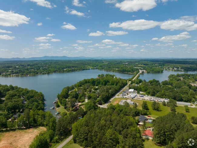 Lake Bowen near Boiling Springs is a very popular place to live.