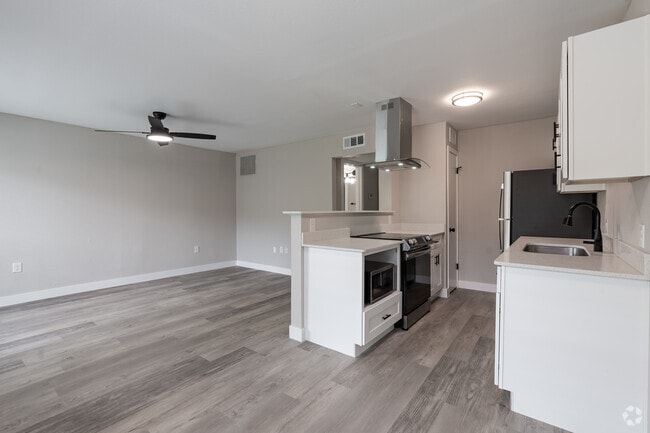 Bishop Arts newly renovated units!, Dallas, TX 75208 - photo 2