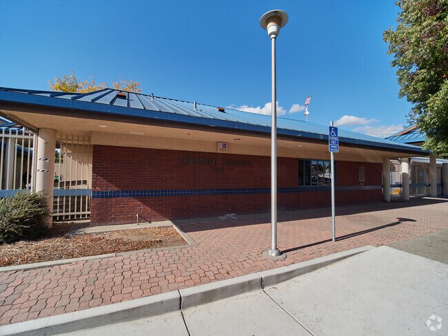 Tremont Elementary School provides education in the neighborhood of 
Dixon.