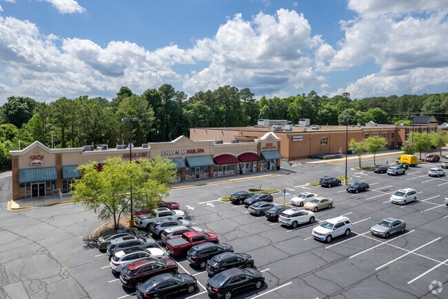 The city of Lovejoy has multiple shopping centers with big box grocery stores.