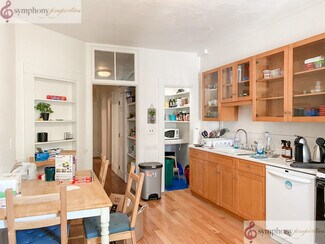201 High St Unit 2, Brookline, MA 02445
