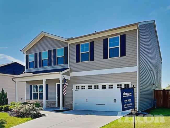 741 Rolling Creek Cir, Clayton, NC 27520 - photo 2