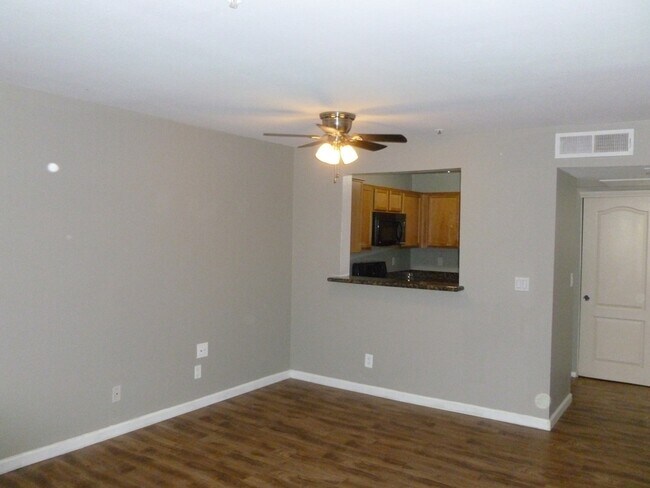 2110 Sealion Dr unit 107, Las Vegas, NV 89128 - photo 7