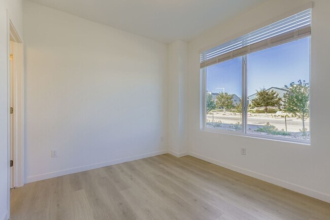 1749 Peak Loop, Broomfield, CO 80023 - photo 7