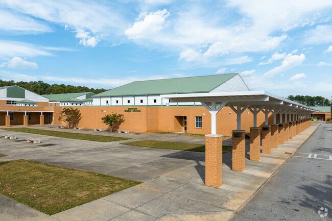 Morrow Middle School's average student GPA is 3.03.