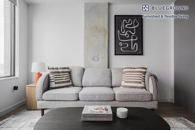 3030 Potomac Ave unit FL3-ID1018, Arlington, VA 22202 - photo 2