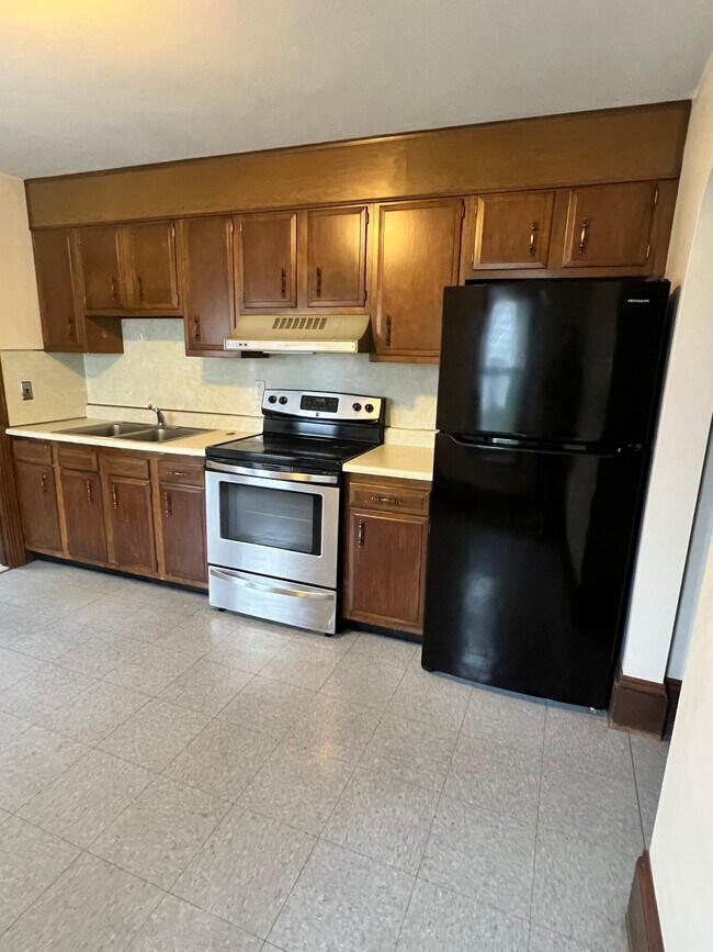 96 Main St Unit 1, Woburn, MA 01801