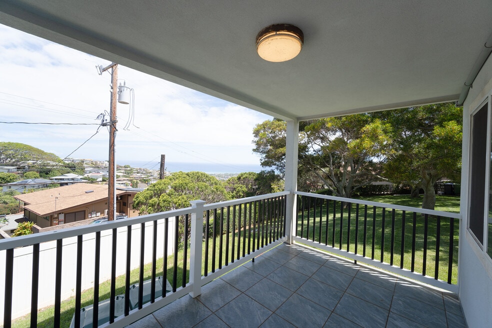 4494 Sierra Dr unit Studio, Honolulu, HI 96816 - photo 1