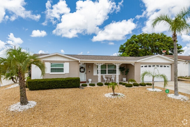 Elfers has residents that prefer the low maintenance yards.