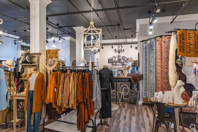Evelyn Taylor Avenue offers a boutique shopping experience to the residents of McMinnville.