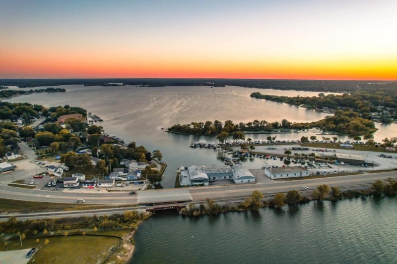 115 Nippersink Blvd unit 203, Fox Lake, IL 60020 - photo 1