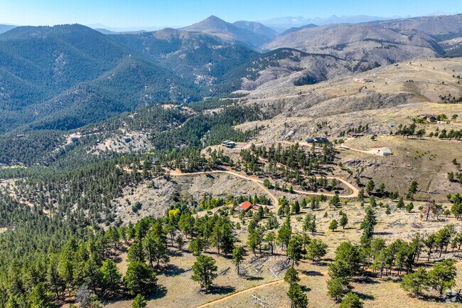 Sunshine Canyon gets more sunshine than the other ridges in the area hence the name.