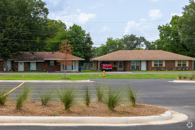 Larger single family homes are located towards to the center part of Southside.