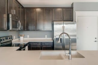 617 S 31st St, Omaha, NE 68105