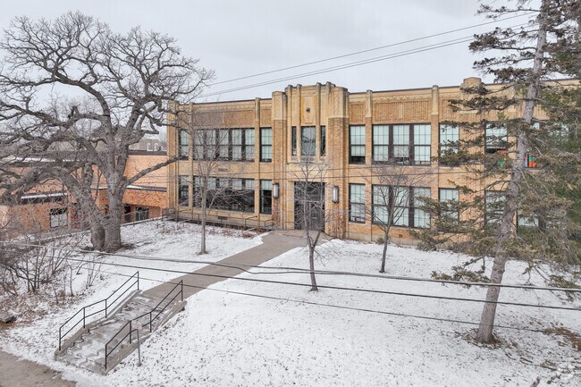 Horace Mann School has an overall graded B+ on Niche.