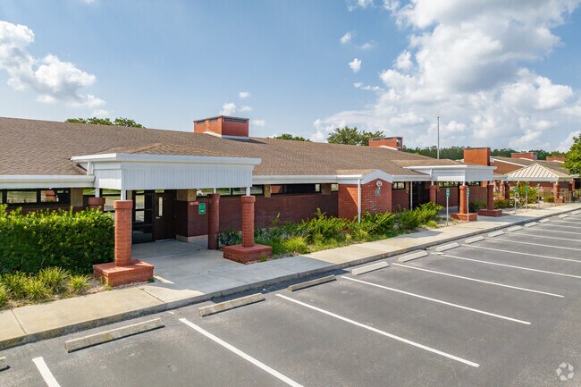 Deer Park Elementary serves 496 students in grades PK, K-5 in New Port Richey.