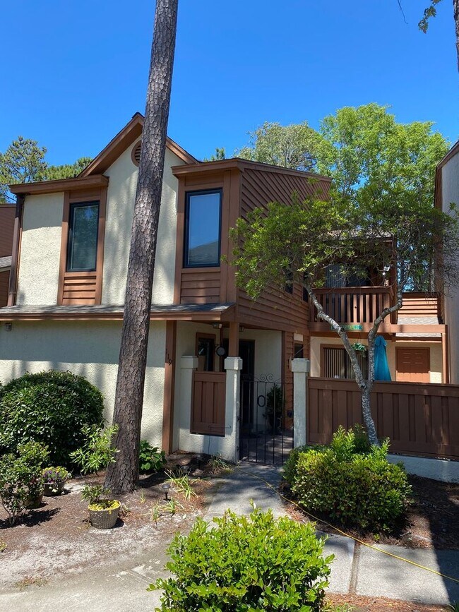 617 13th Ave S, Surfside Beach, SC 29575