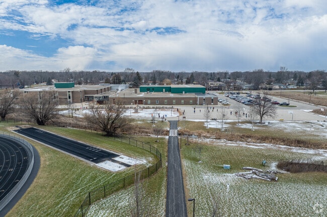 Students in Brown Deer can attend Brown Deer Elementary School.