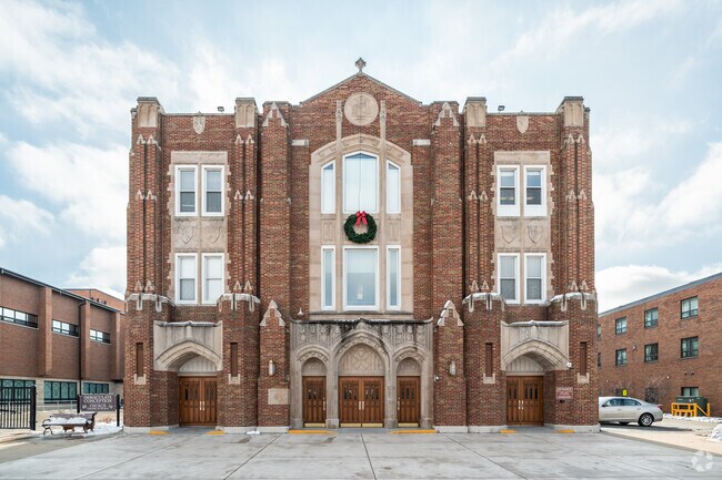 Immaculate Conception Grade School in Elmhurst has a student to teacher ratio of 13 to 1.
