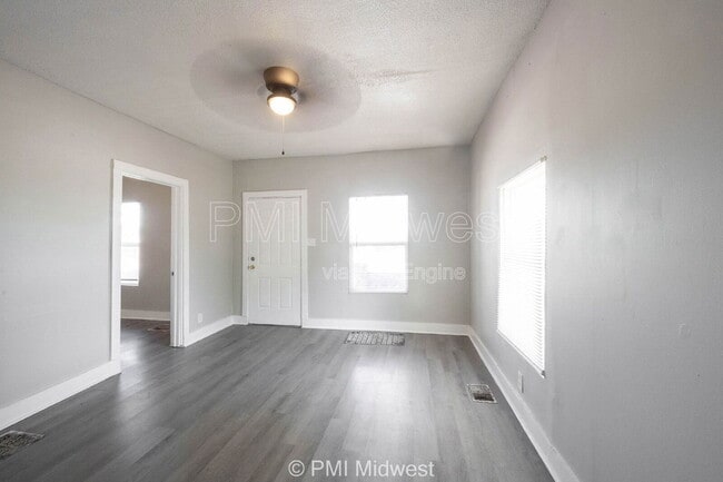 445 W 29th St, Indianapolis, IN 46208 - photo 2