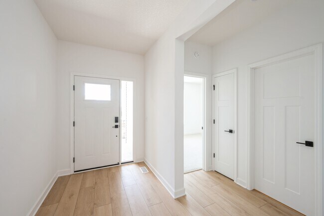 11421 Fieldstone Dr, Maple Grove, MN 55311 - photo 4