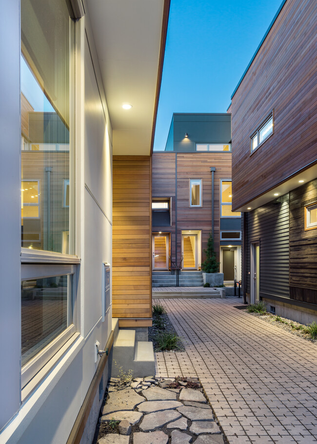 2451 SE Ankeny St Unit 2451, Portland, OR 97214