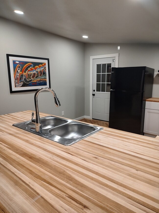 1213 9th St S, La Crosse, WI 54601 - photo 4