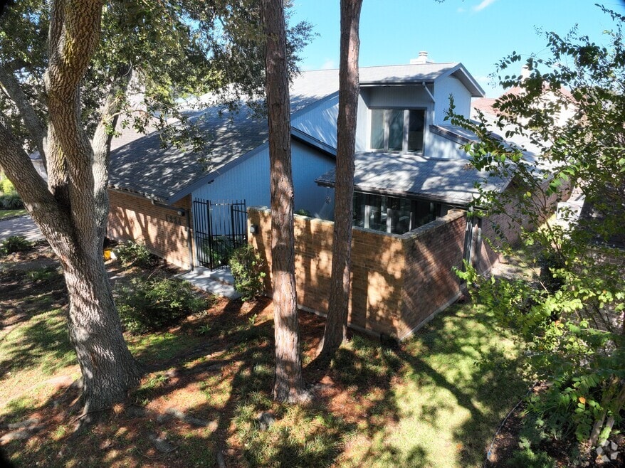 1234 Sugar Creek Blvd, Sugar Land, TX 77478 - photo 2