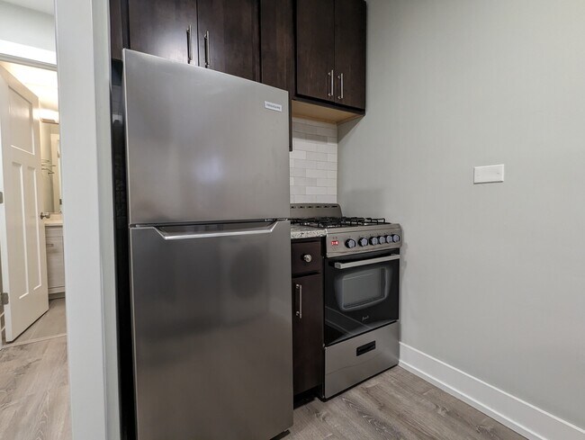 456 W Barry Ave unit 527, Chicago, IL 60657 - photo 6