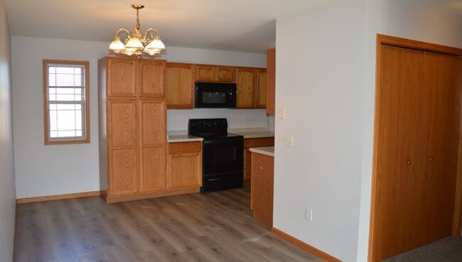 397 Country Clover Dr, Deforest, WI 53532 - photo 6