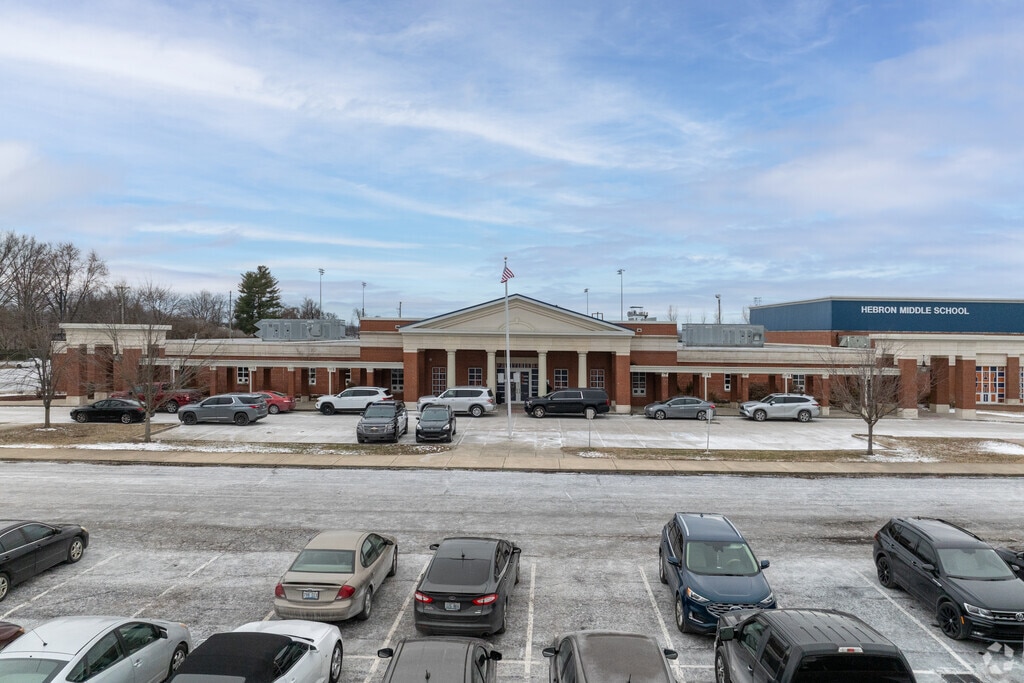 Hebron Middle School is an above average, public school located in SHEPHERDSVILLE, KY.