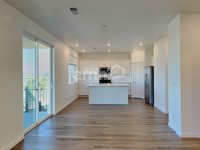 26142 E Calhoun Place, Aurora, CO 80016 - photo 4