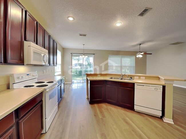 508 Azalea Bloom Dr, Apopka, FL 32712 - photo 4