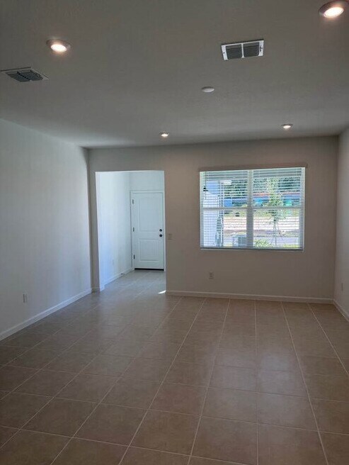 536 Green Tracker Ave, Clermont, FL 34715 - photo 6