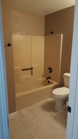 943 Valley Rd Unit A, Crestview, FL 32539