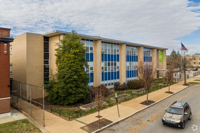 Confluence Academy is located in St Louis, MO