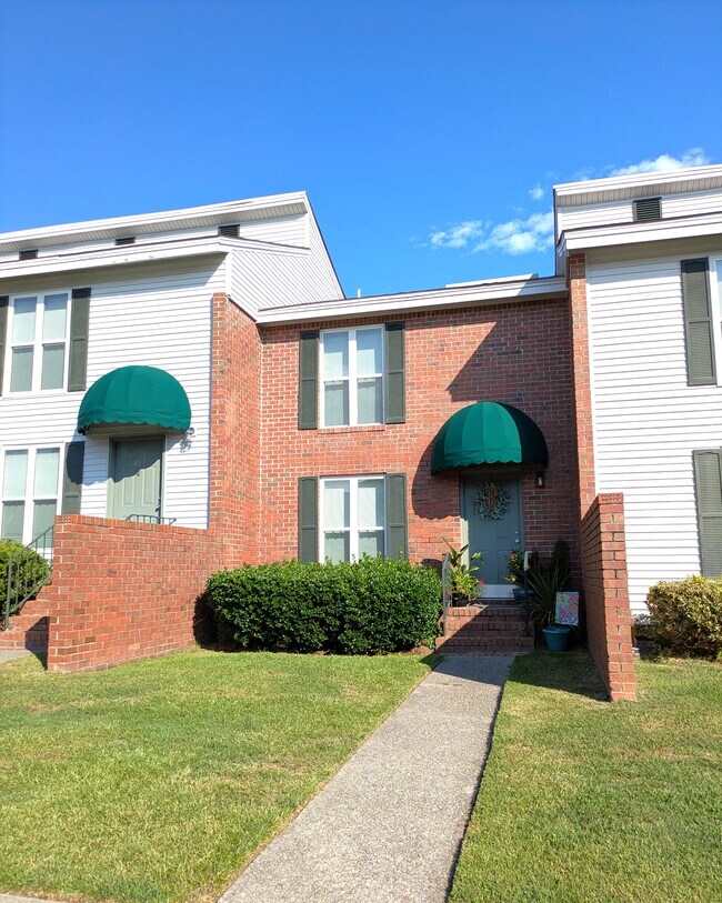 901 Rob Roy Ct, West Columbia, SC 29169