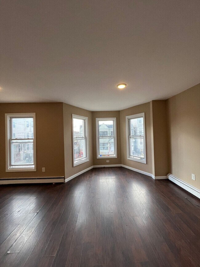 622 Bramhall Ave unit 2, Jersey City, NJ 07304 - photo 4