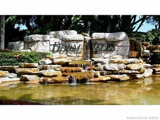 10710 NW 66th St, Doral, FL 33178