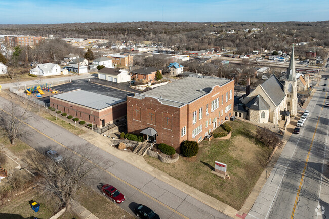 St Rose Of Lima School in De Soto, MO prioritizes learning and collaboration.