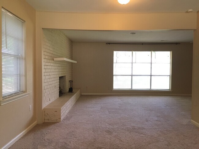 1718 Glen Alta Dr, Irving, TX 75061 - photo 5