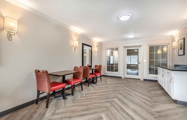 200 Bluestone Rd, Alexandria, VA 22304 - photo 5