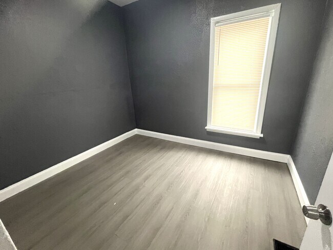 909 W 17th St unit A, Erie, PA 16502 - photo 5