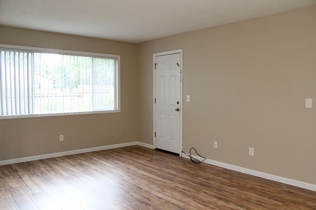 4609-4609 NE Killingsworth St unit 4605 - 05, Portland, OR 97218 - photo 4