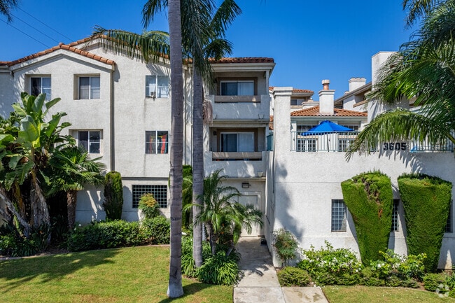 Condominiums allow for easy living in Bryant.